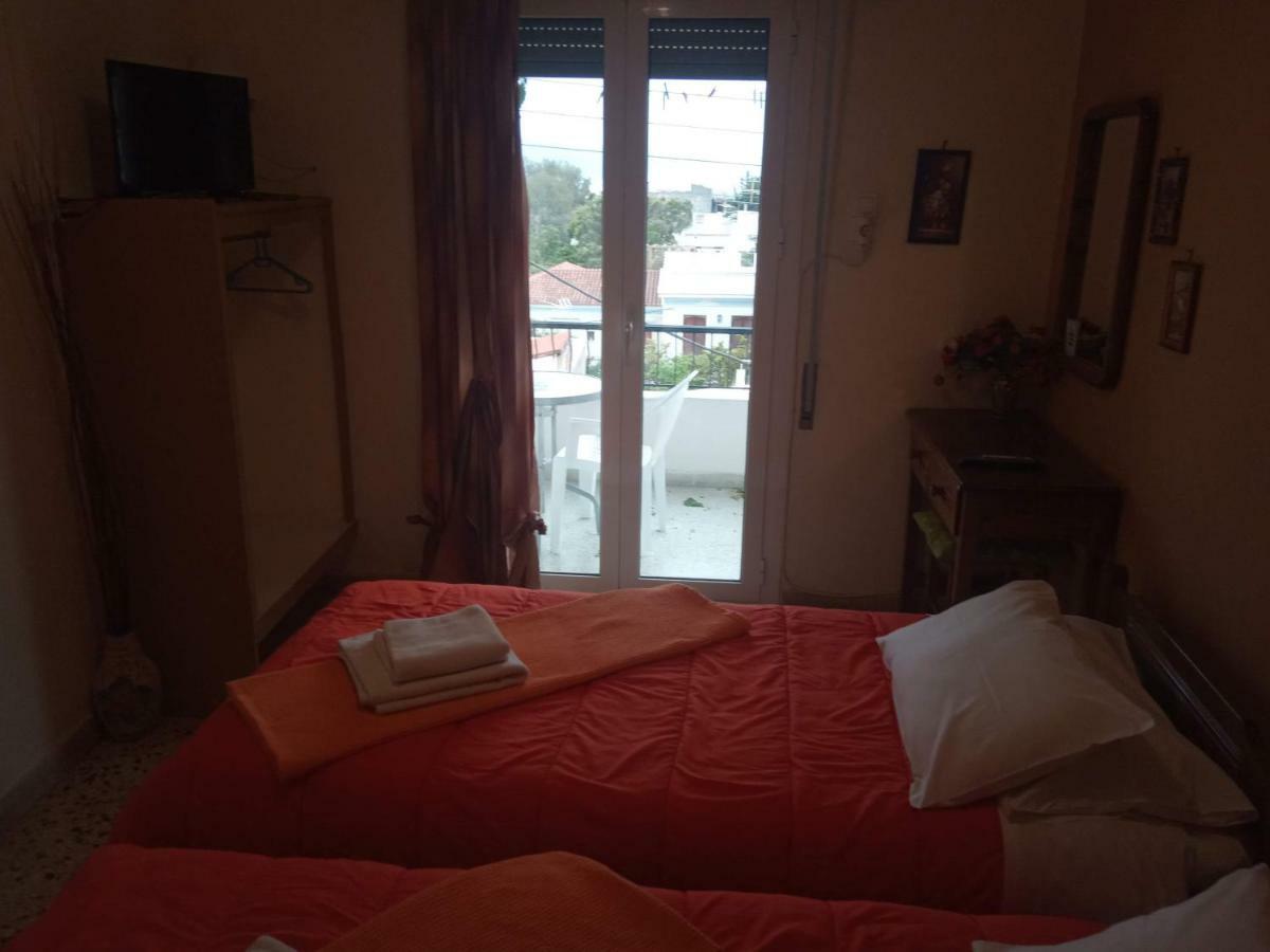 Captain'S Rooms Aegina Екстер'єр фото