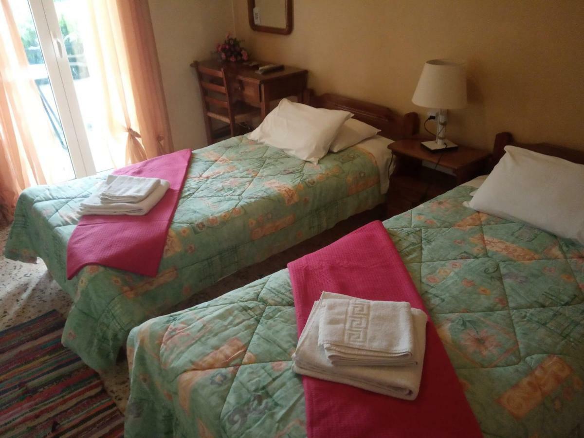 Captain'S Rooms Aegina Екстер'єр фото